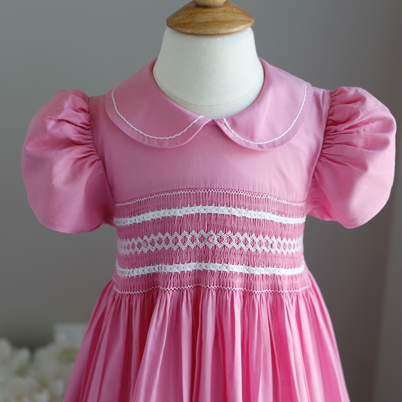 Strasburg Dress Smocked Pink Girl Tulip Sleeve Embroidery Portrait Spring - Picture 2 of 4
